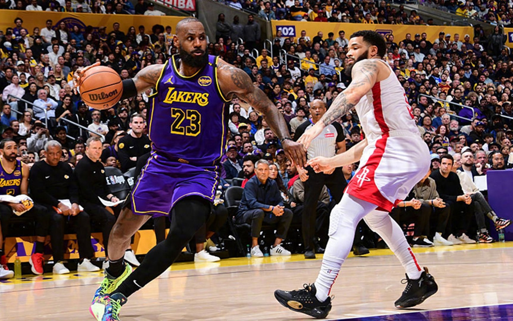 湖人带队取胜!,詹姆斯重要时刻领先优势明显比赛高潮迭起(湖人队詹姆斯nba全过程) 湖人带队取胜!,詹姆斯重要时刻领先优势明显比赛高潮迭起(湖人队詹姆斯nba全过程)