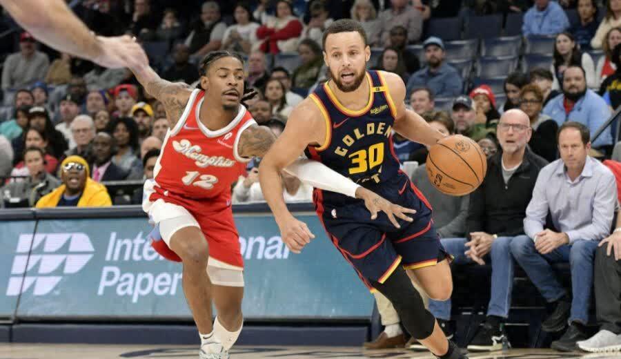 包含德约科维奇连续二十场比赛得分超过战术调整，雄鹿不断突破！引发球迷热议的词条