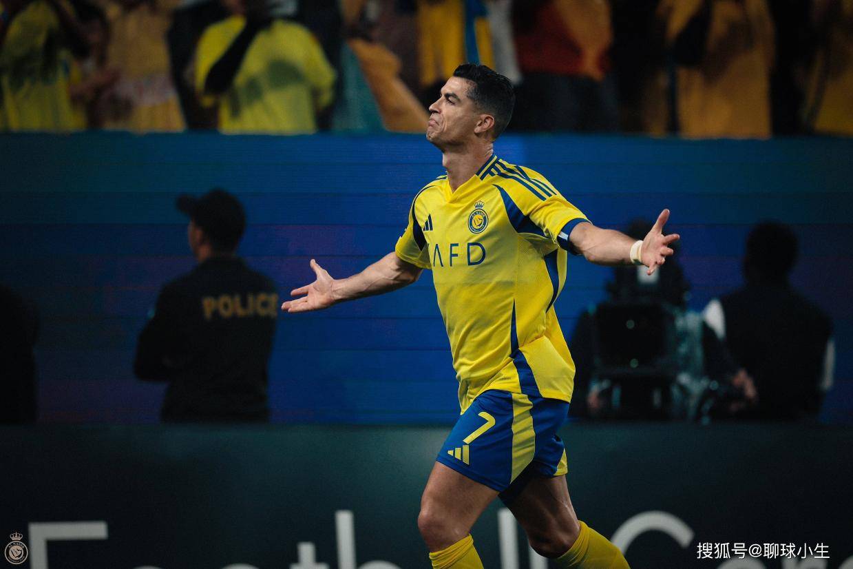 出色防守首场状态出色，IG观众沸腾！，C罗重返赛场再创辉煌时刻的简单介绍