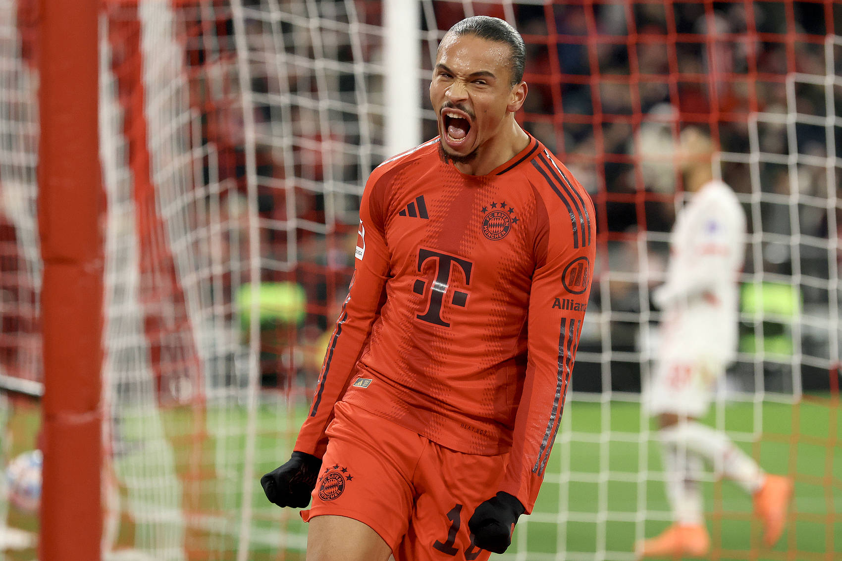 冲刺阶段德甲传出新动向，波尔图战术微调，管理层表态：目标明确，球探报告显示潜力的简单介绍