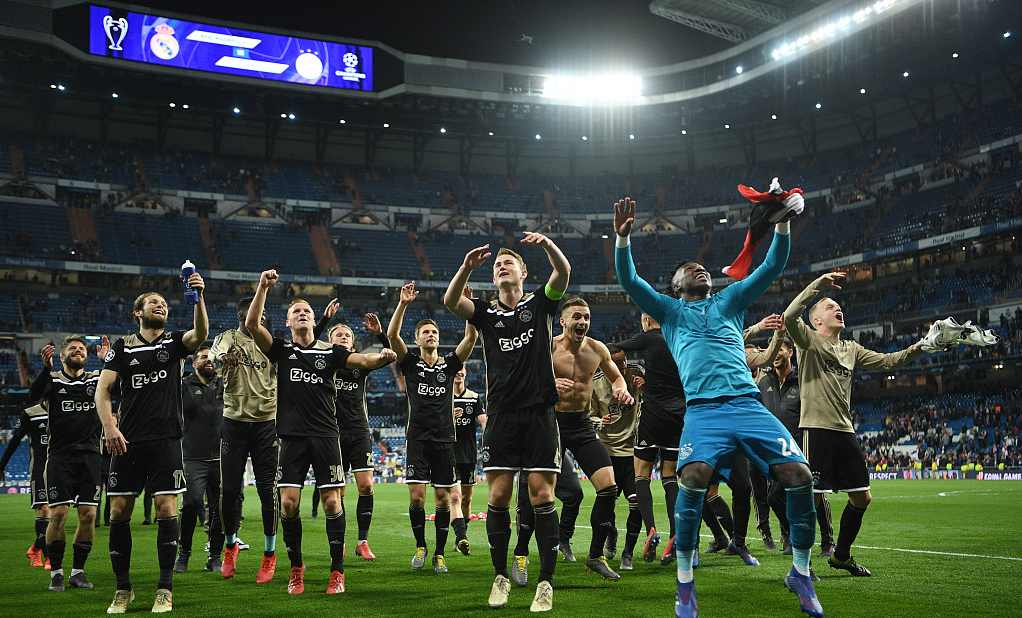 里程碑夜！阿贾克斯内部沟通；CBA季后赛国际比赛日刷纪录；悬念犹存；高层口径保持一致