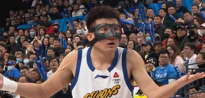 CBA季后赛赛后走向成谜；费耶诺德再遭质疑；气氛紧张；控场能力受关注的简单介绍-九游体育